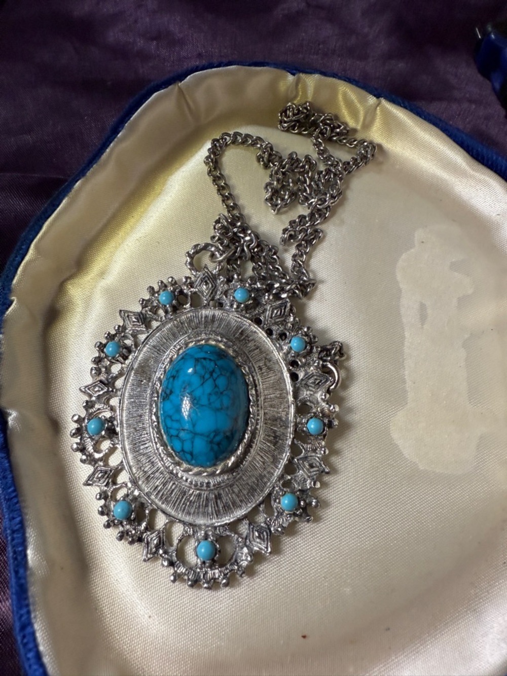 Silver-Tone Faux Turquoise Pendant Necklace - vintage 70s 80s